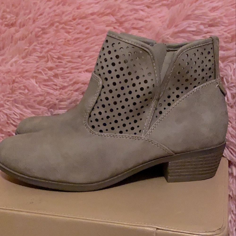 Arizona Jean Co ankle boot heels size 8